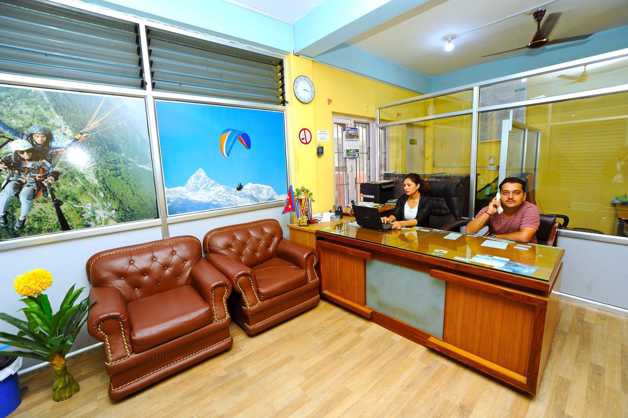 Hotel Queens Park Pokhara Luaran gambar