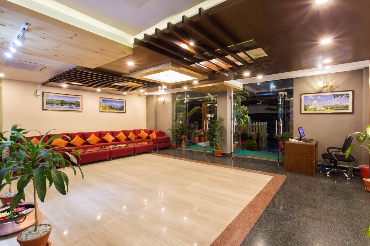 Hotel Queens Park Pokhara Luaran gambar