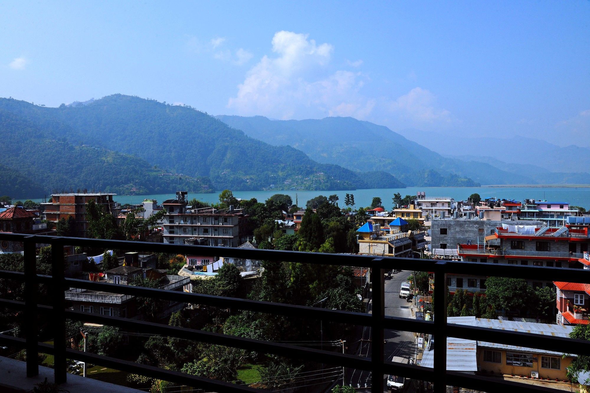 Hotel Queens Park Pokhara Luaran gambar