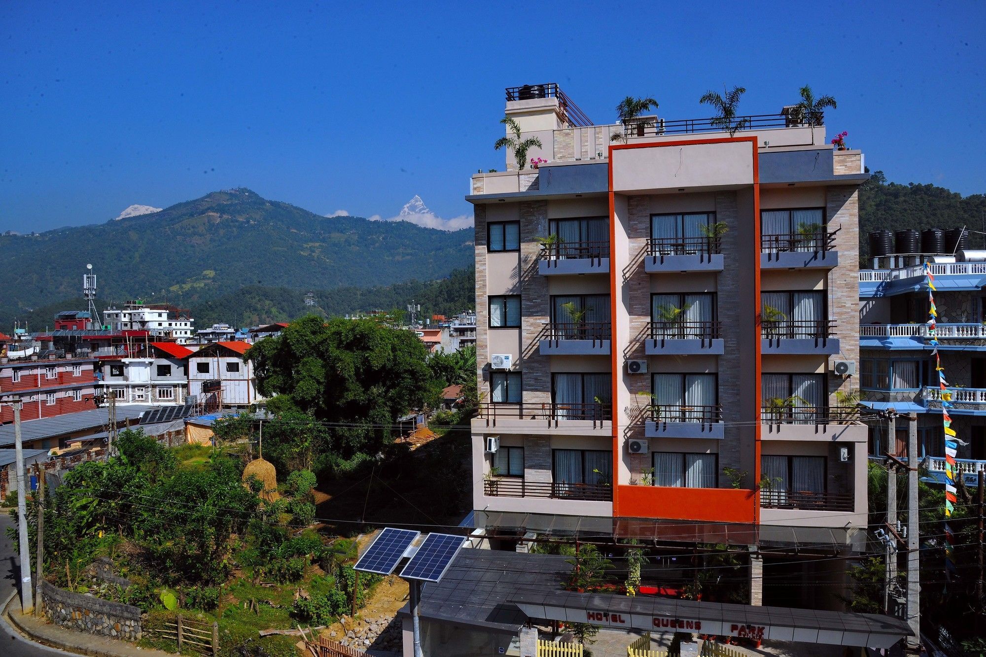 Hotel Queens Park Pokhara Luaran gambar